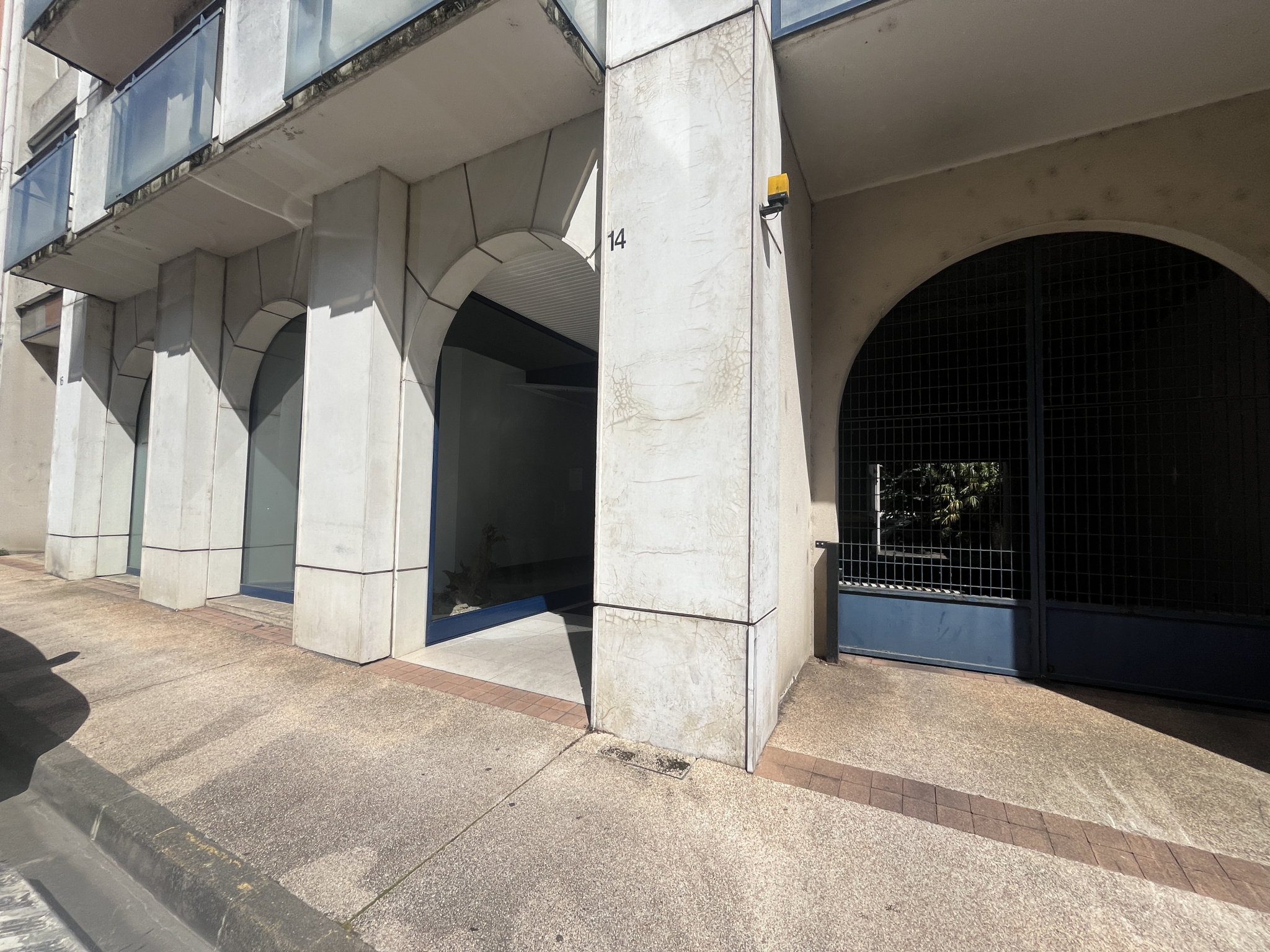 Ensemble immobilier à usage professionnel ou commercial à Périgueux